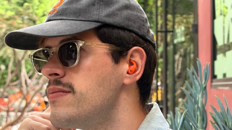 Powerbeats Fit wingtip design in spotlight