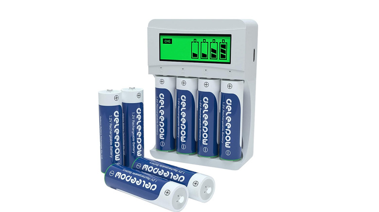 Deleepow batteries inside their charger