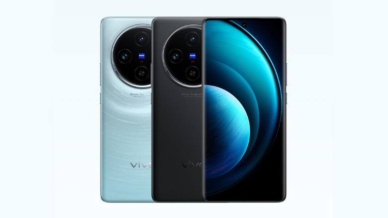 Rear Camera and Display on Vivo X100