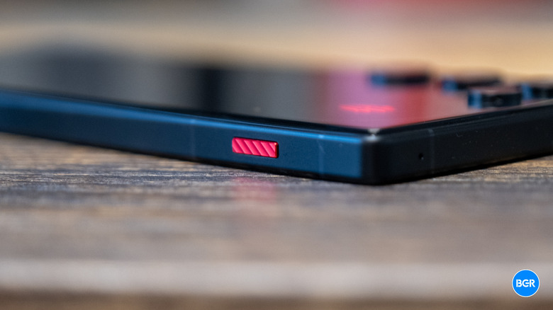 Red button on the RedMagic 11 Air