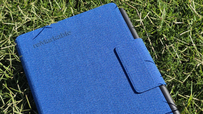remarkable paper pro move with folio case in grass