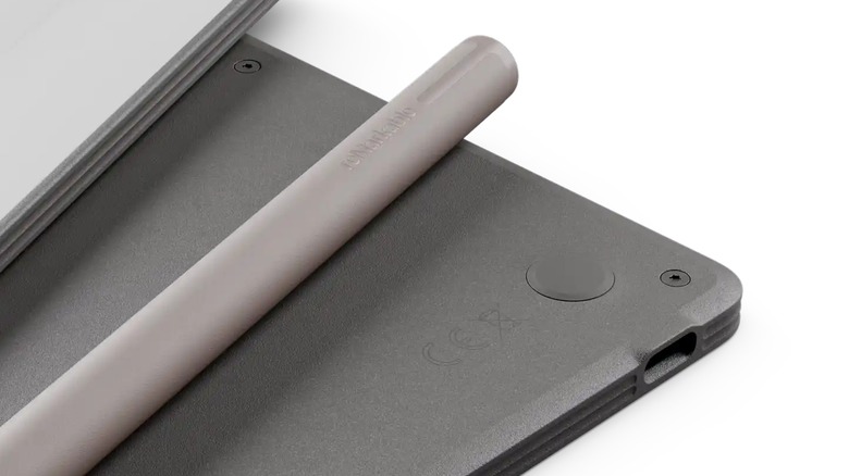 The Remarkable Paper Pure sitting on a white background with a close-up of the stylus sitting on top