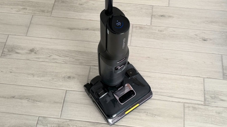 Roborock's F25 Ultra vacuum