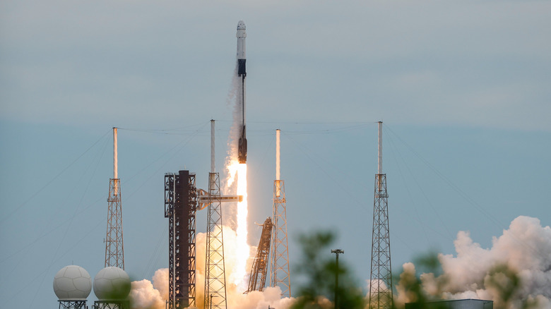 SpaceX Falon 9 rocket launches from LC 39A at the Kennedy Space Center