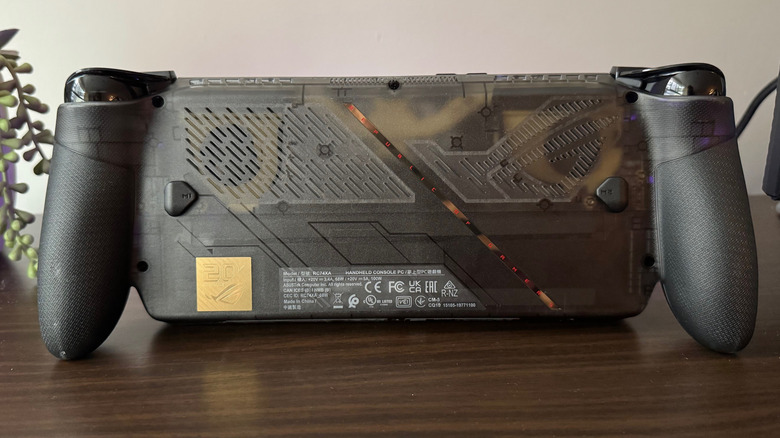 A look at the rear of the ROG Ally X20