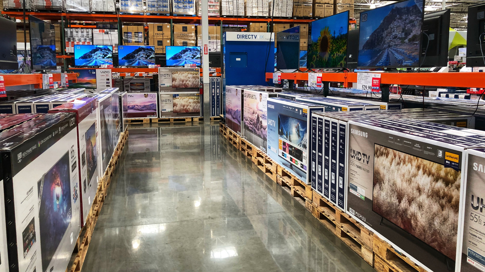 Sam's Club Vs Costco Electronics Department: Which Is Better?