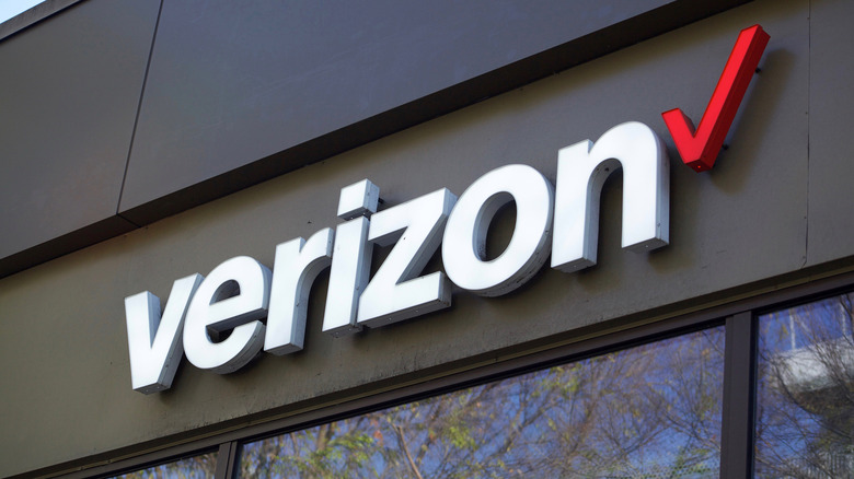 Verizon signage outside a store