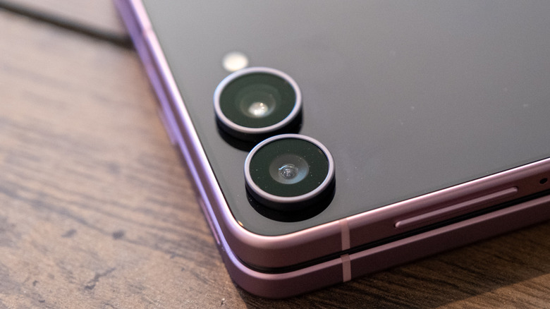 Samsung Galaxy Z Flip 8 cameras
