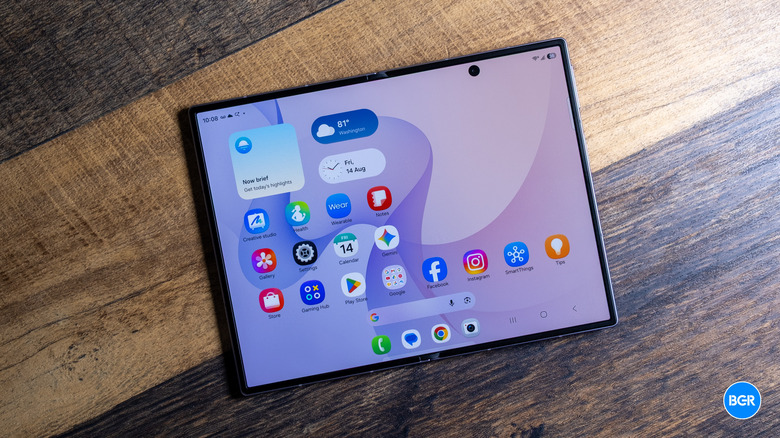 Inner display of the Samsung Galaxy Z Fold 8