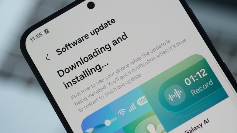Screenshot of a Samsung software update in progress on a Galaxy device.