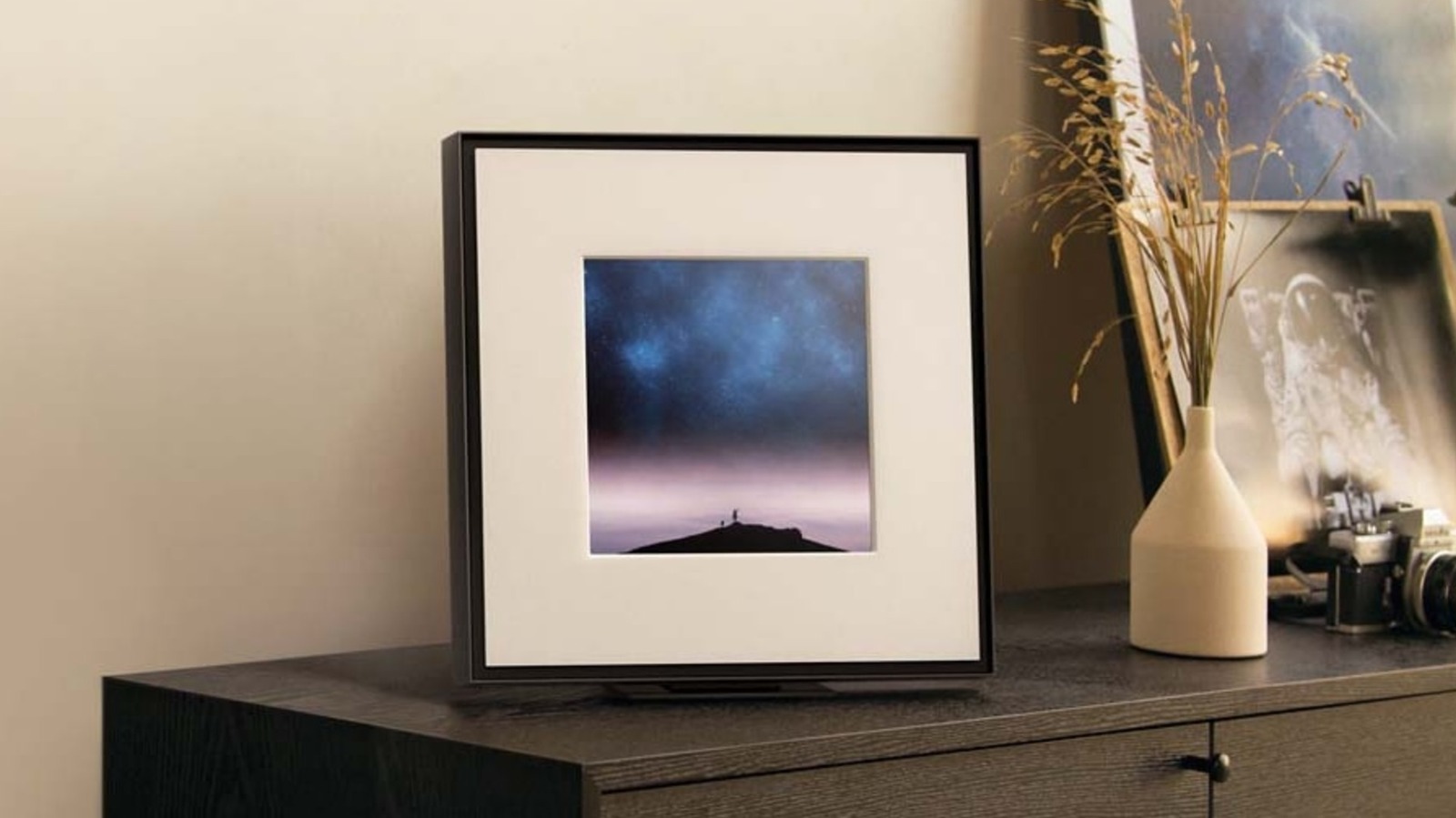 bgr.com - Aaron Greenbaum - Samsung's Wireless Music Frame Blends Audio With Minimalist Art