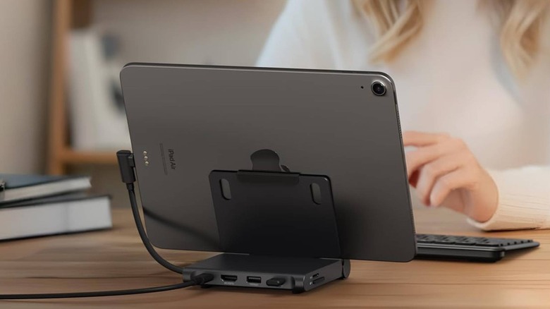 close-up of Satechi's OnTheGo Folding Stand in use with an iPad Air connected to it