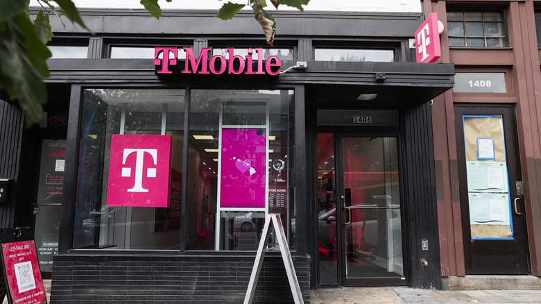 A T-Mobile phone store exterior