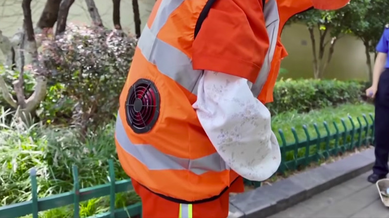 a cooling vest for workers in China