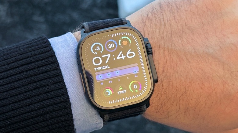 Apple Watch Ultra 2 display