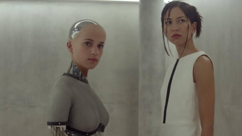 Alicia Vikander and Sonoya Mizuno in Ex Machina (2014)