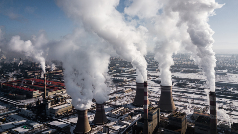 Industrial plant emitting greenhouse gas pollutants