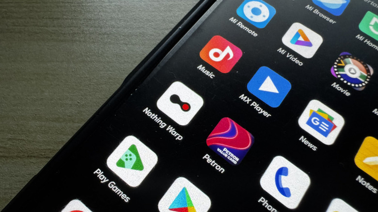 Android phone showing Nothing Warp app icon