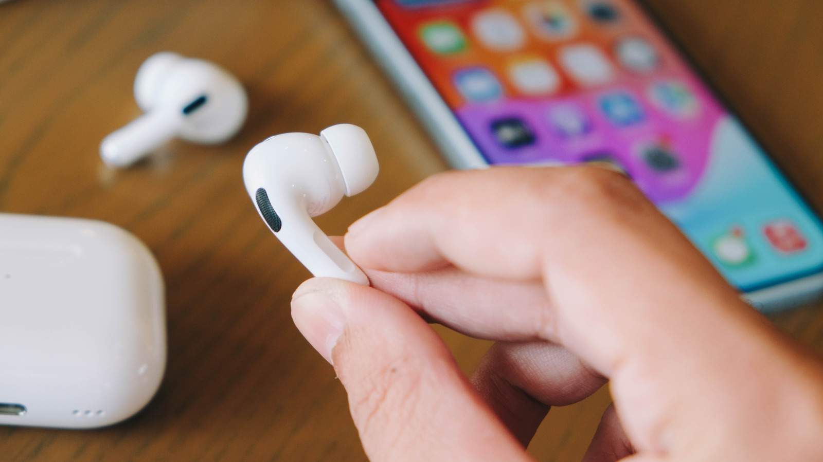 Should You Charge Your AirPods Wirelessly Or With A USB Cable?