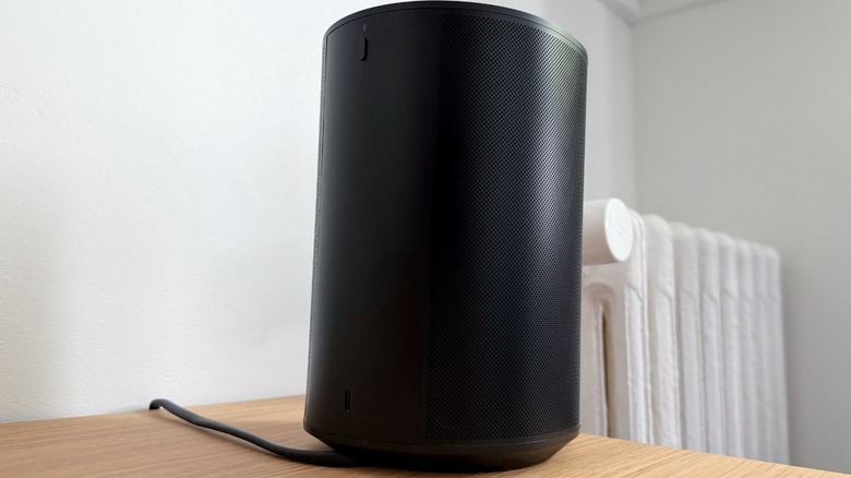 Back of Sonos Era 100 SL speaker