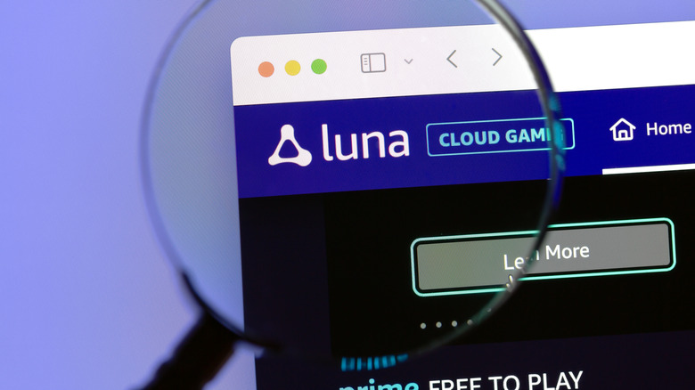 Magnifying glass zooming in on Amazon Luna website