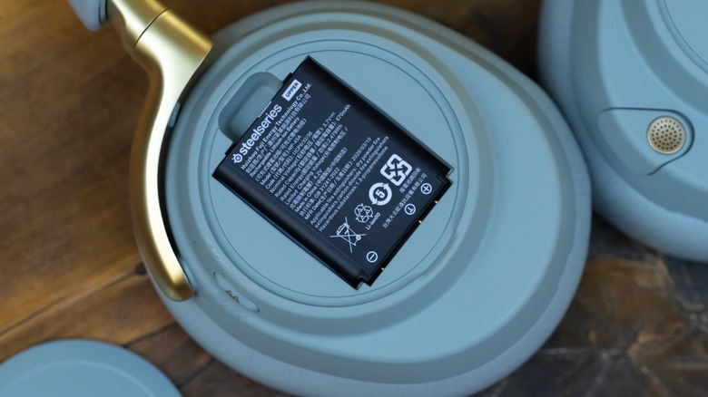 Close up of the battery compartment of the SteelSeries Arctis Nova Elite.