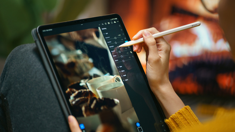 Editing a photo with an iPad and Apple Pencil
