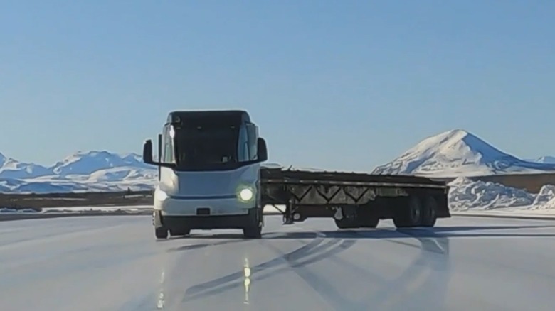 Tesla Semi truck jackknifing on icy road test