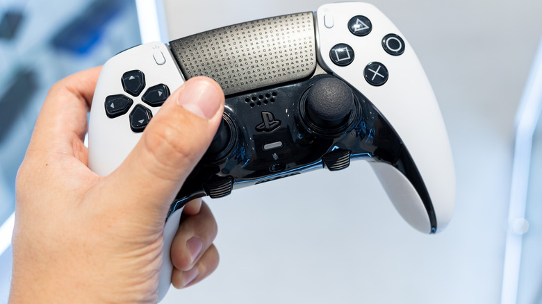 Holding the DualSense Edge