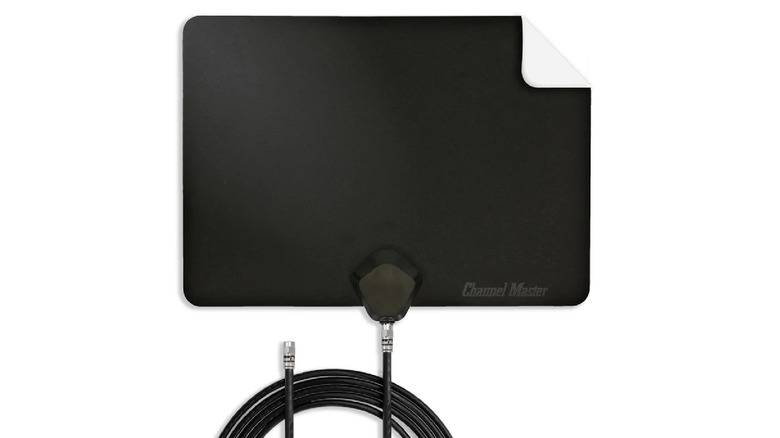 The Channel Master Flatenna 35/CM-4001HDBW on a white background