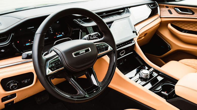 2026 Jeep Grand Cherokee steering wheel