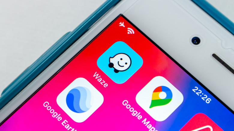 The Waze app runnng on a smartphone