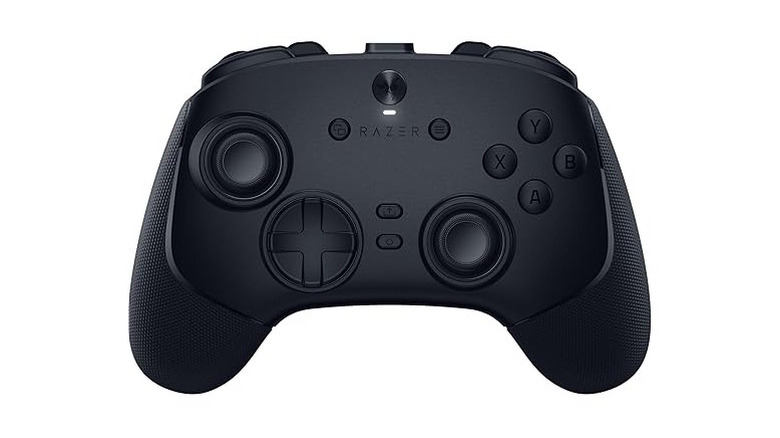 The Razer Wolverine V3 Pro