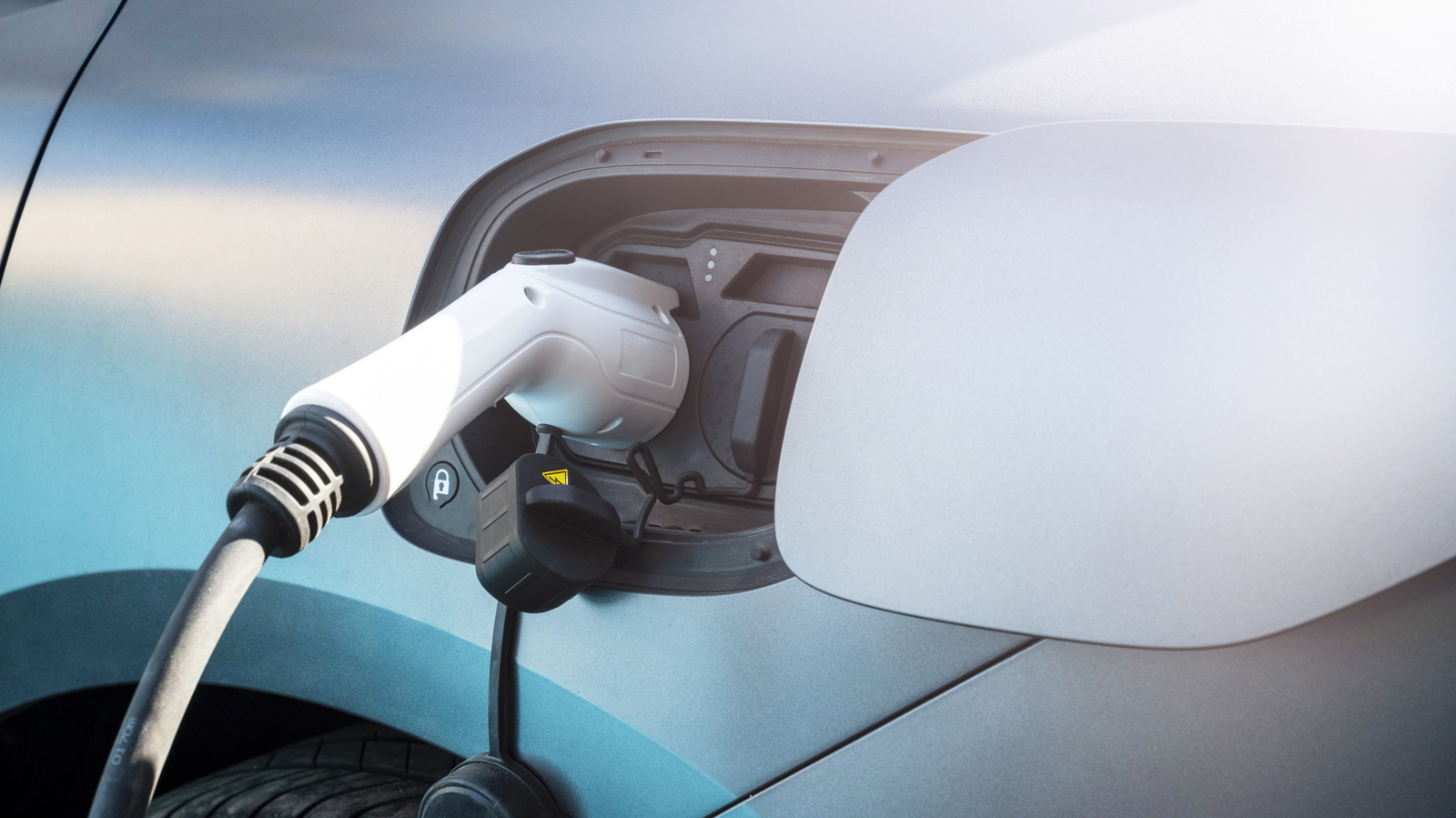 bgr.com - Andrew Morrisey - The 4 Best Luxury Electric Sedans You Can Buy In 2026, According To Experts