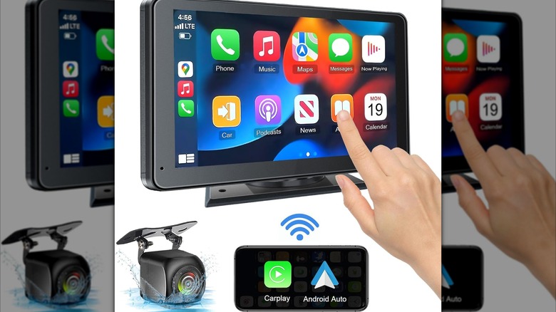 The Paslda Portable Wireless Screen and its accessories.