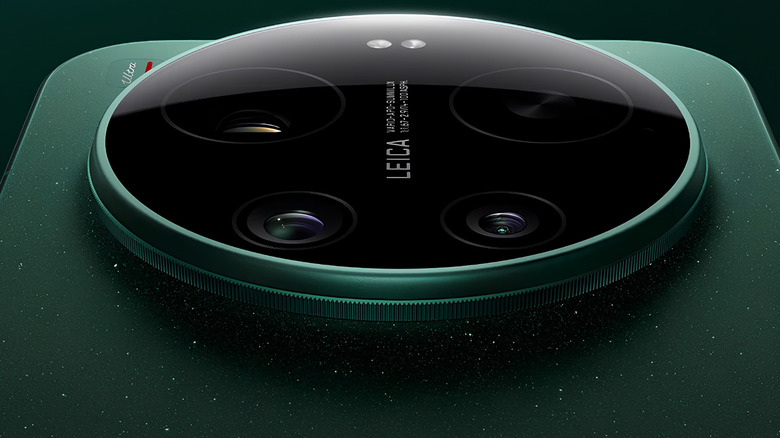 Xiaomi 17 Ultra close-up promotional image