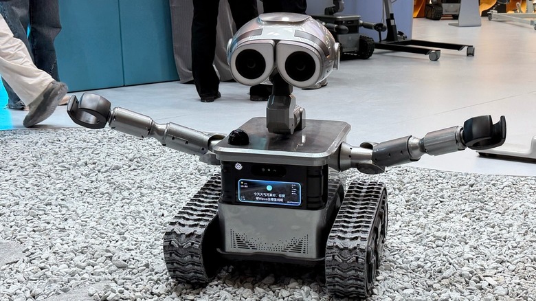 Robot with open arms at IFA 2026