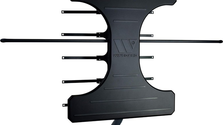 The Winegard 7550A Elite Antenna against a white background.
