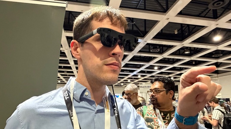 Man wearing MR glasses