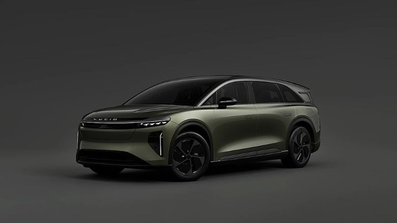 2026 Lucid Air Grand Touring in Aurora Green Metallic color