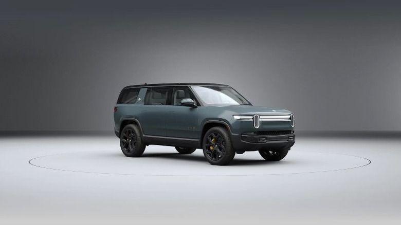 2026 Rivian R1S electric SUV