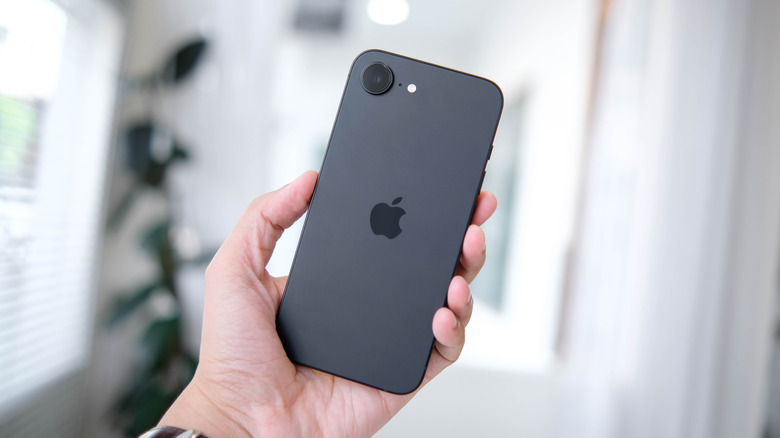 The iPhone 16e's back with a single camera