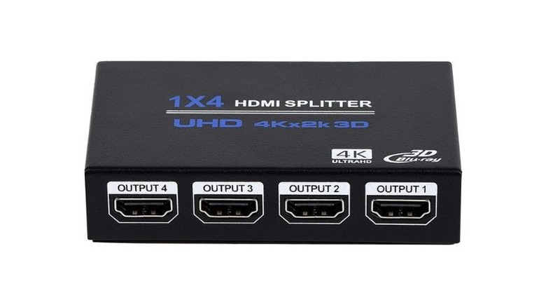 Enbuer 4K HDMI splitter against white background.