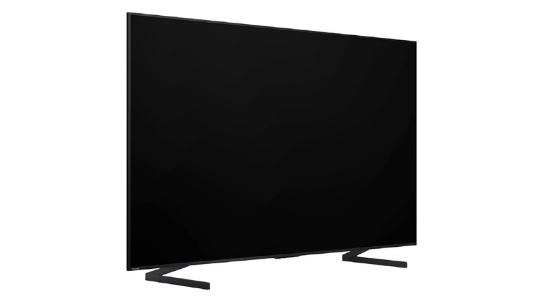 The Hisense 98QD5QG on a white background