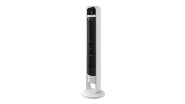 The OmniBreeze DC2313R tower fan on a white background.