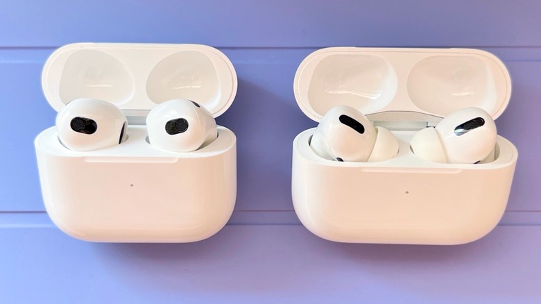 Comparison between AirPods 3 and AirPods Pro