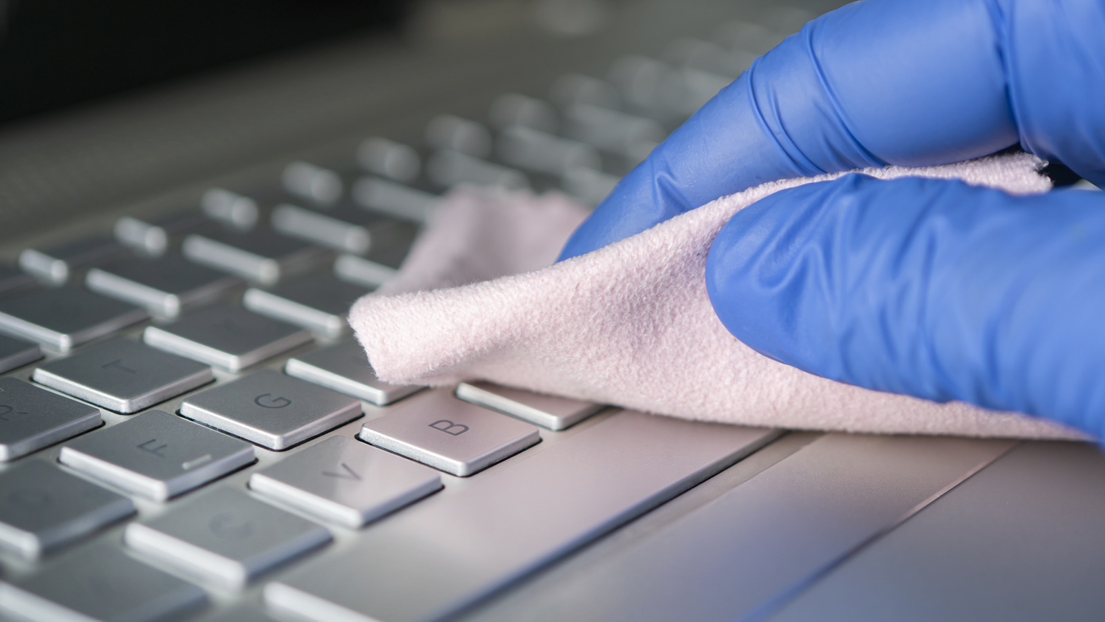 The Best Way To Keep Your Laptop’s Keyboard Clean – BGR