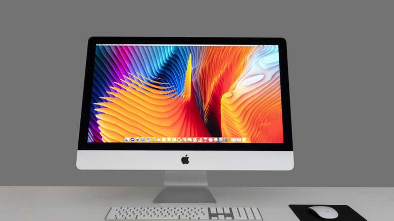 An iMac displaying its home screen.