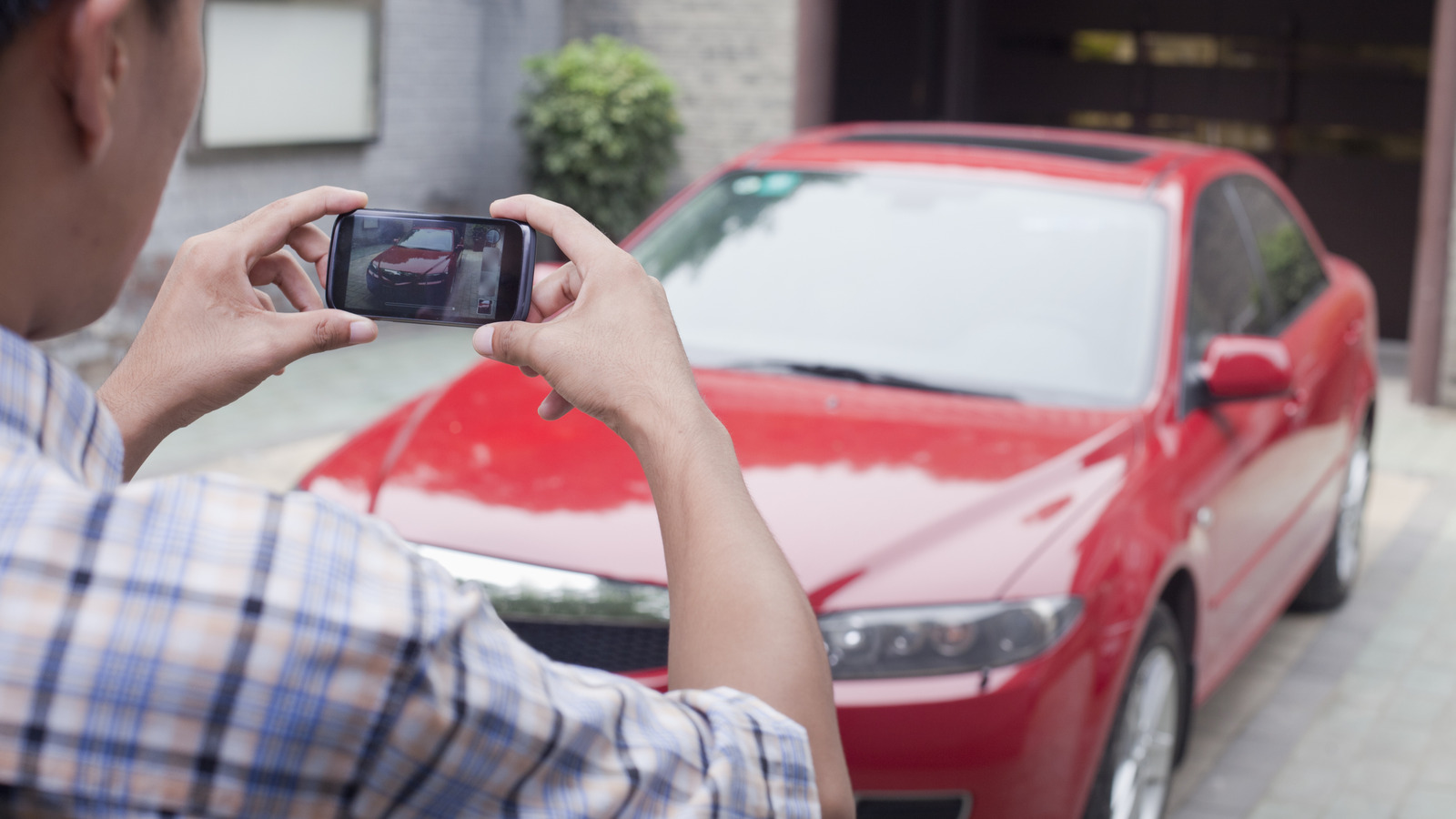 bgr.com - Alvin Wanjala - The Cheap And Easy Way You Can Instantly Upgrade Your Phone's Camera