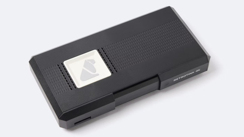 The RetroTINK 4K HDMI scaler device